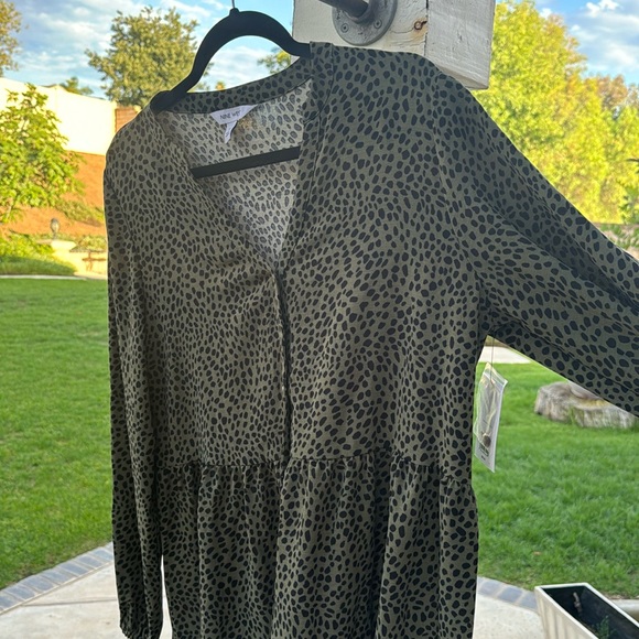 Nine West Dress Green Leopard Print 100% Polyester Button Front - Picture 1 of 8
